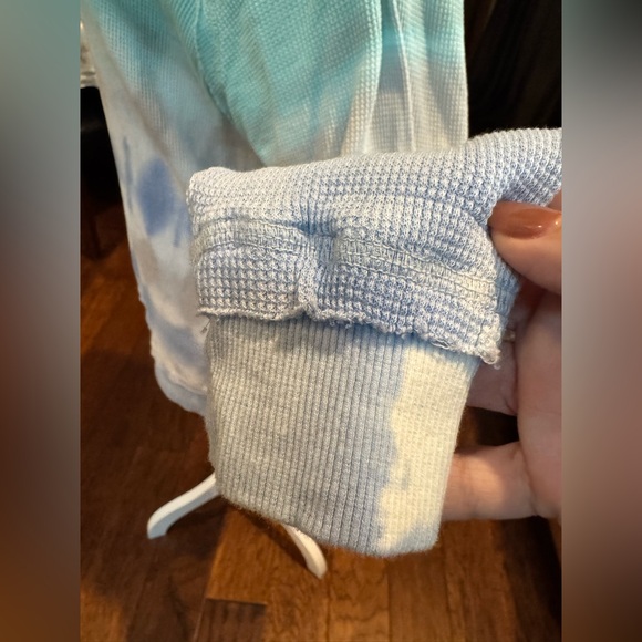 Simply, Southern tie-dye, thermal type shirt size medium - Picture 7 of 16